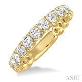 3/4 Ctw Round Cut Diamond Wedding Band in 14K Yellow Gold