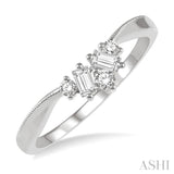 1/5 ctw Chevron Baguette and Round Cut Diamond Band in 14K White Gold