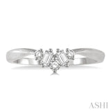 1/5 ctw Chevron Baguette and Round Cut Diamond Band in 14K White Gold