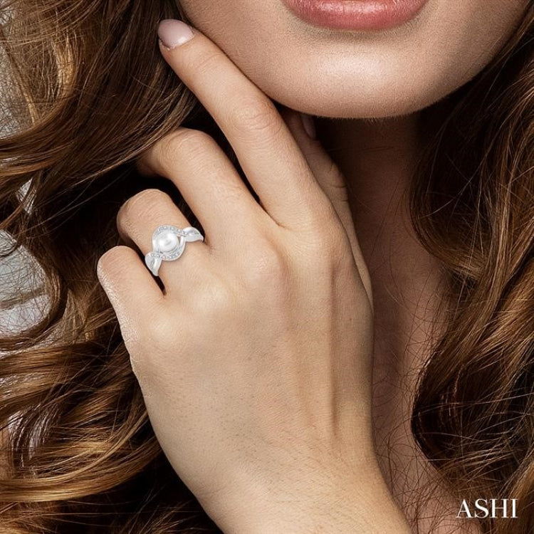 Are Pearl Engagement Rings Really a Thing? – JCK